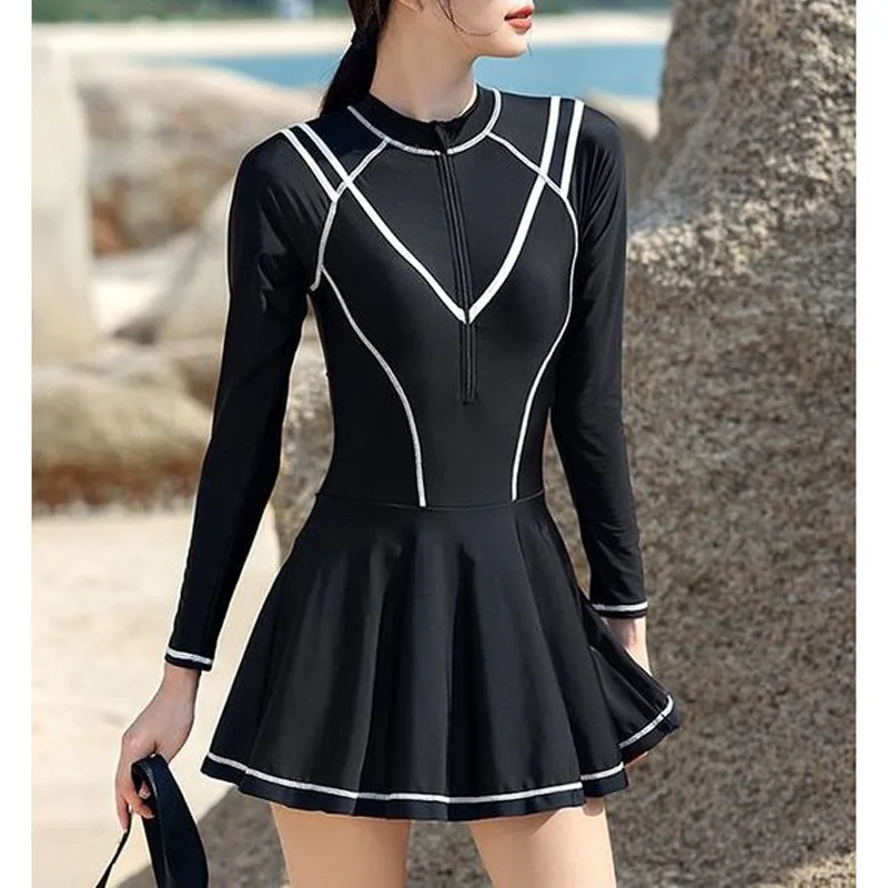 Рисунок 3 - Женский спортивный пляжный слитный