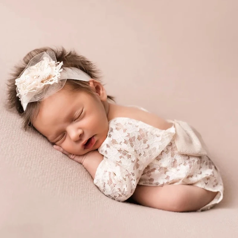 

Newborn Photography Outfit Props 0-6m Acrylic Triangle Romper Long Sleeve Bodysuit Bowknot Lace Clothes Hair Band White