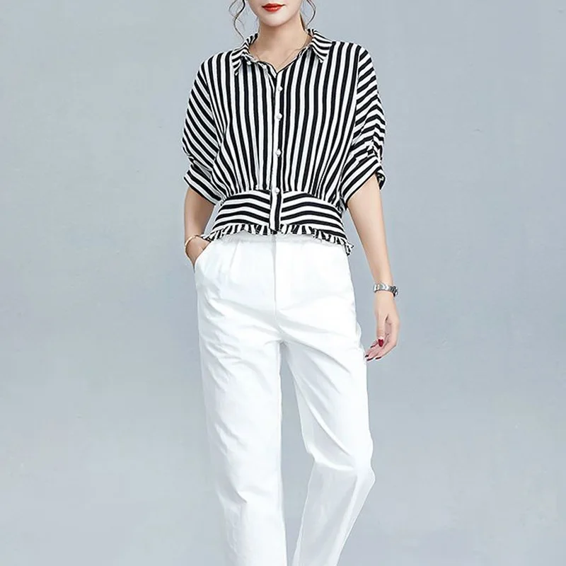 2024 New Summer Temperament Commuting Fashion Flip Collar Stripe Printed Waist Slim and Versatile Bat Sleeve Shirt for Women