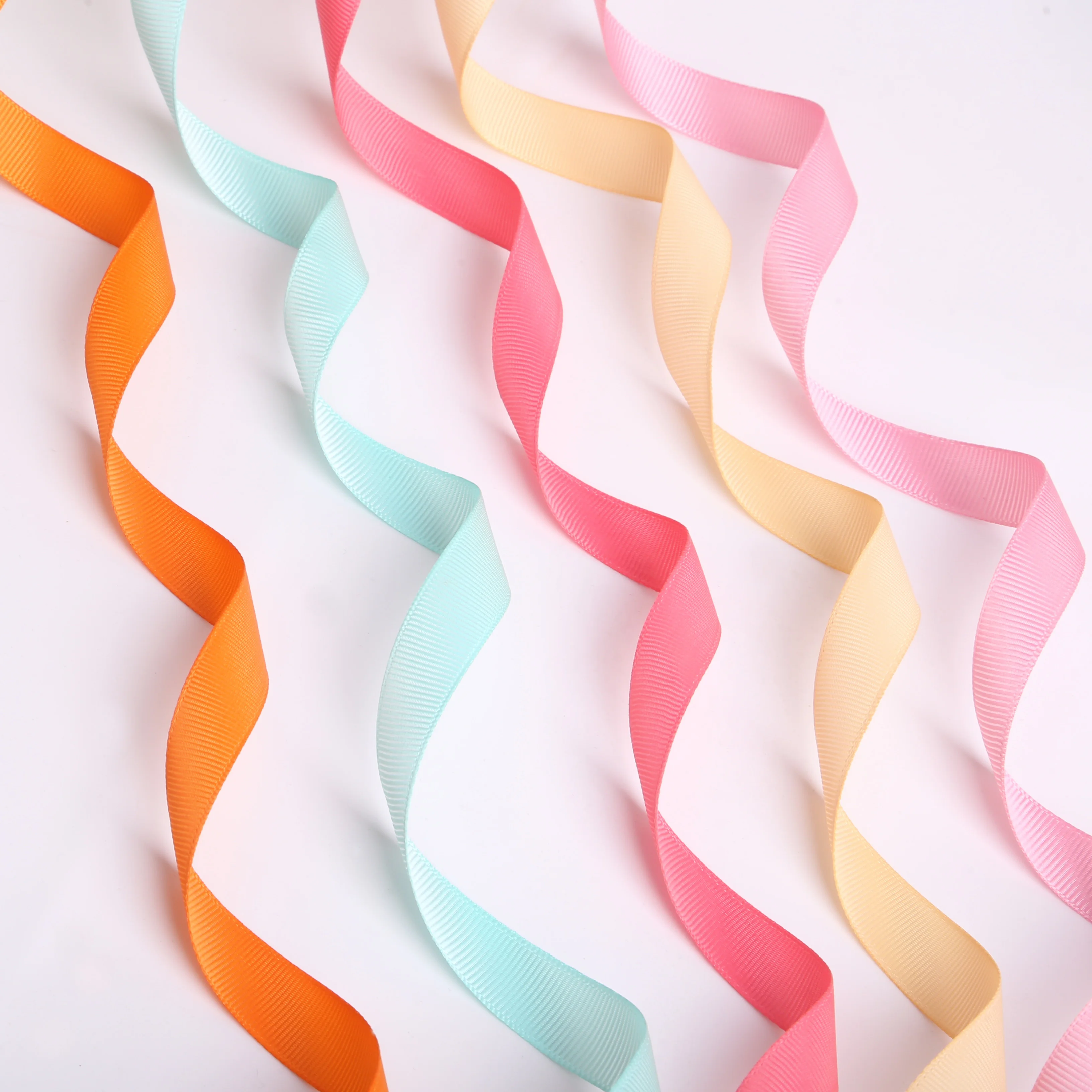 

Лента Корсажная белая, 15 мм, 100 ярдов/партия