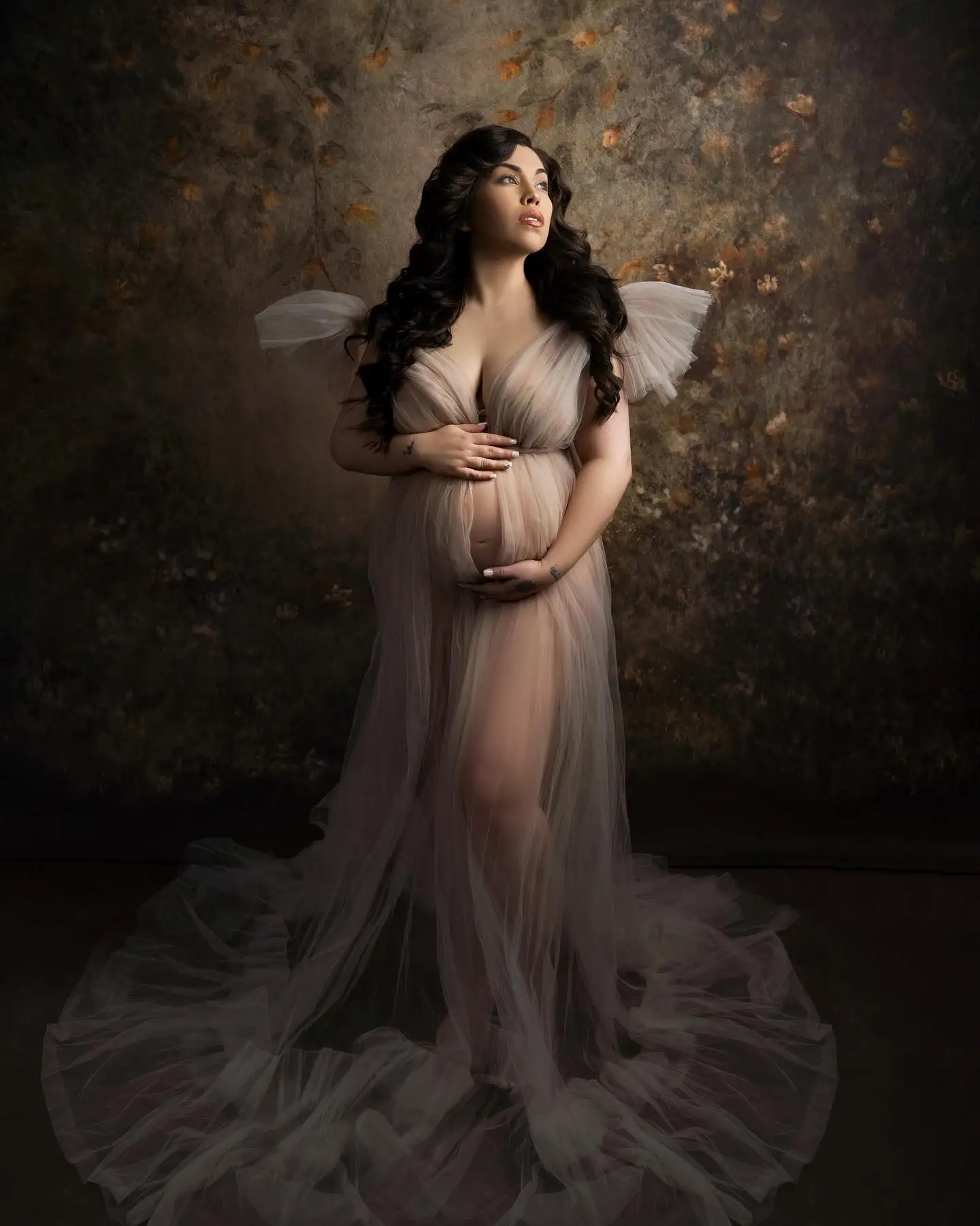 Charming See Thru Grey Maternity Robes for Photo Shoot Ruffles Pregnant Women Dresses Sexy Front Split Baby Shower Gowns
