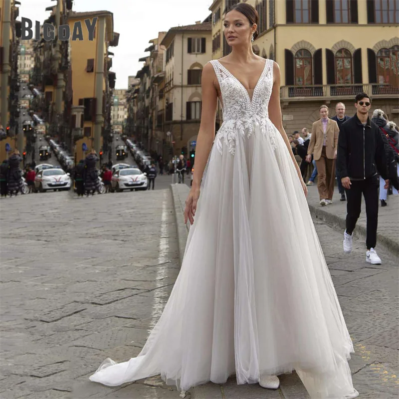 Elegant A-Line Wedding Dresses Women V-Neck Lace Open Back Spaghetti Straps Applique Bridal Gowns Sweep Train Vestidos De Noiva bohemian wedding dresses elegant scoop neck sleeveless lace appliques side split backless a line sweep train bridal gowns 2021