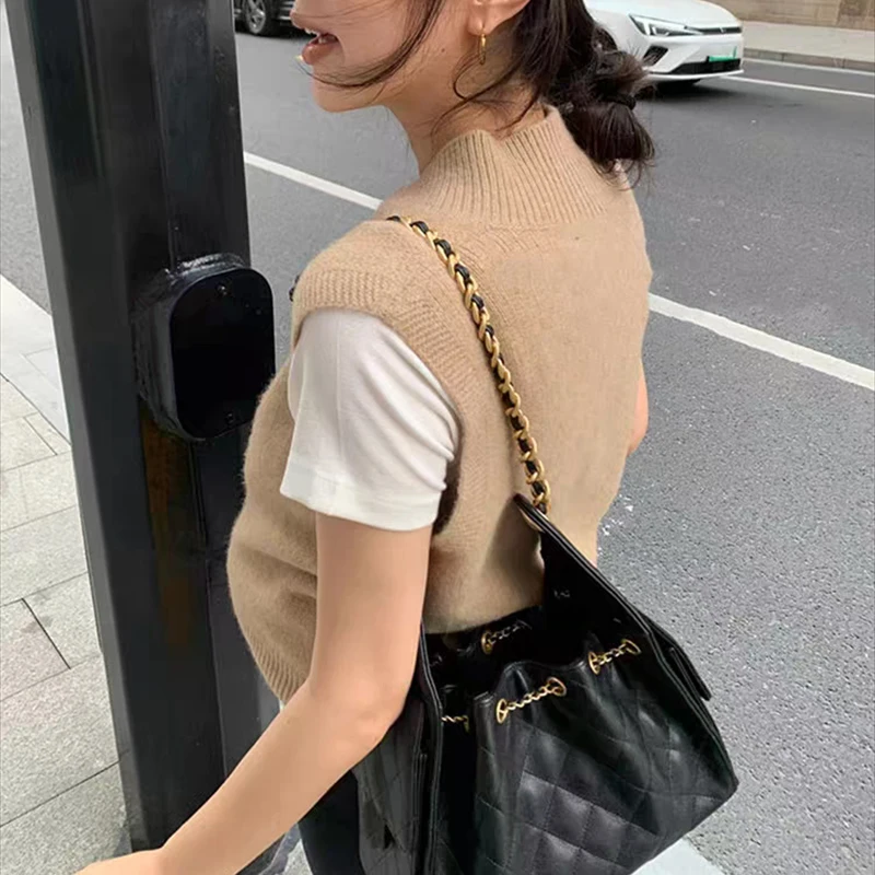 Autumn and Winter New Solid Color V-Neck Women's Sleeveless Waistcoat Fashion Elegant Knitwear Casual Loose Sweater Vest