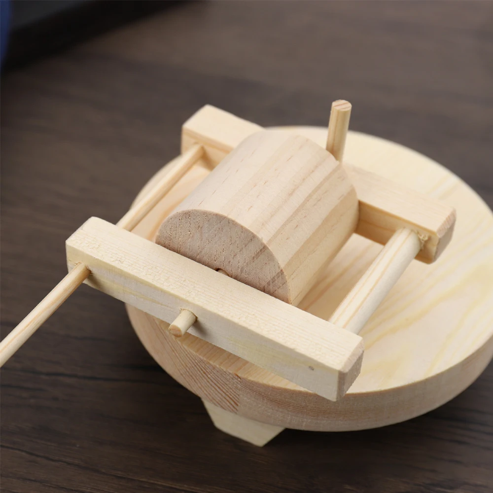 1pc Wood Interactive Parrot Chew Toy Durable Mill Shape Chew Grinding Toy for Bird Cockatiels Peonies Lovebirds Cage Accessories