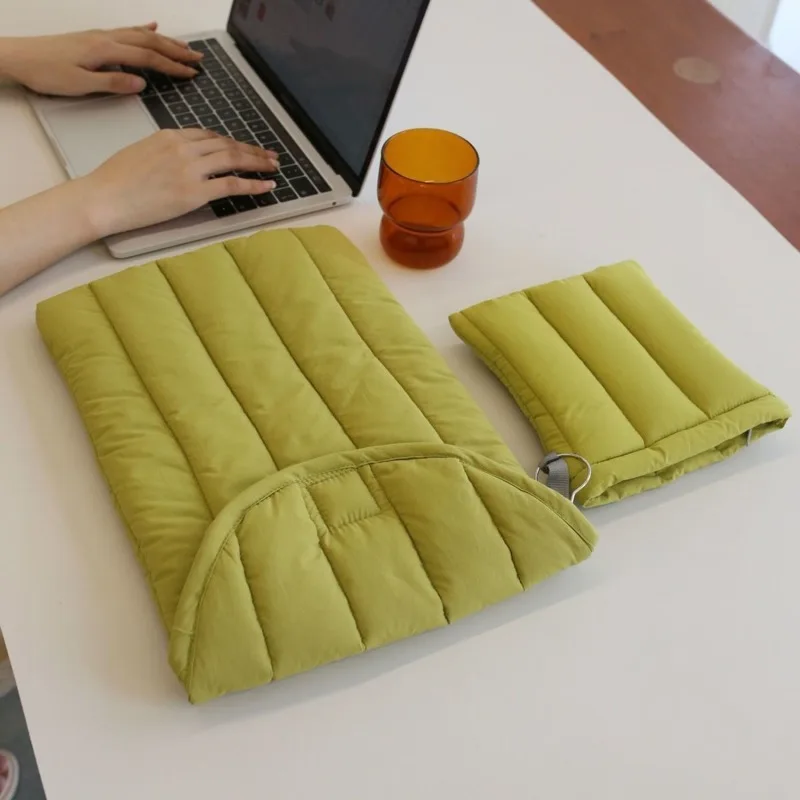 

Winter Padded Ipad Bag Puffy Tablet Case Laptop Storage Bags 11 13 15.6 Inch Ladies Protective Cover Sleeve Case Female Clutch
