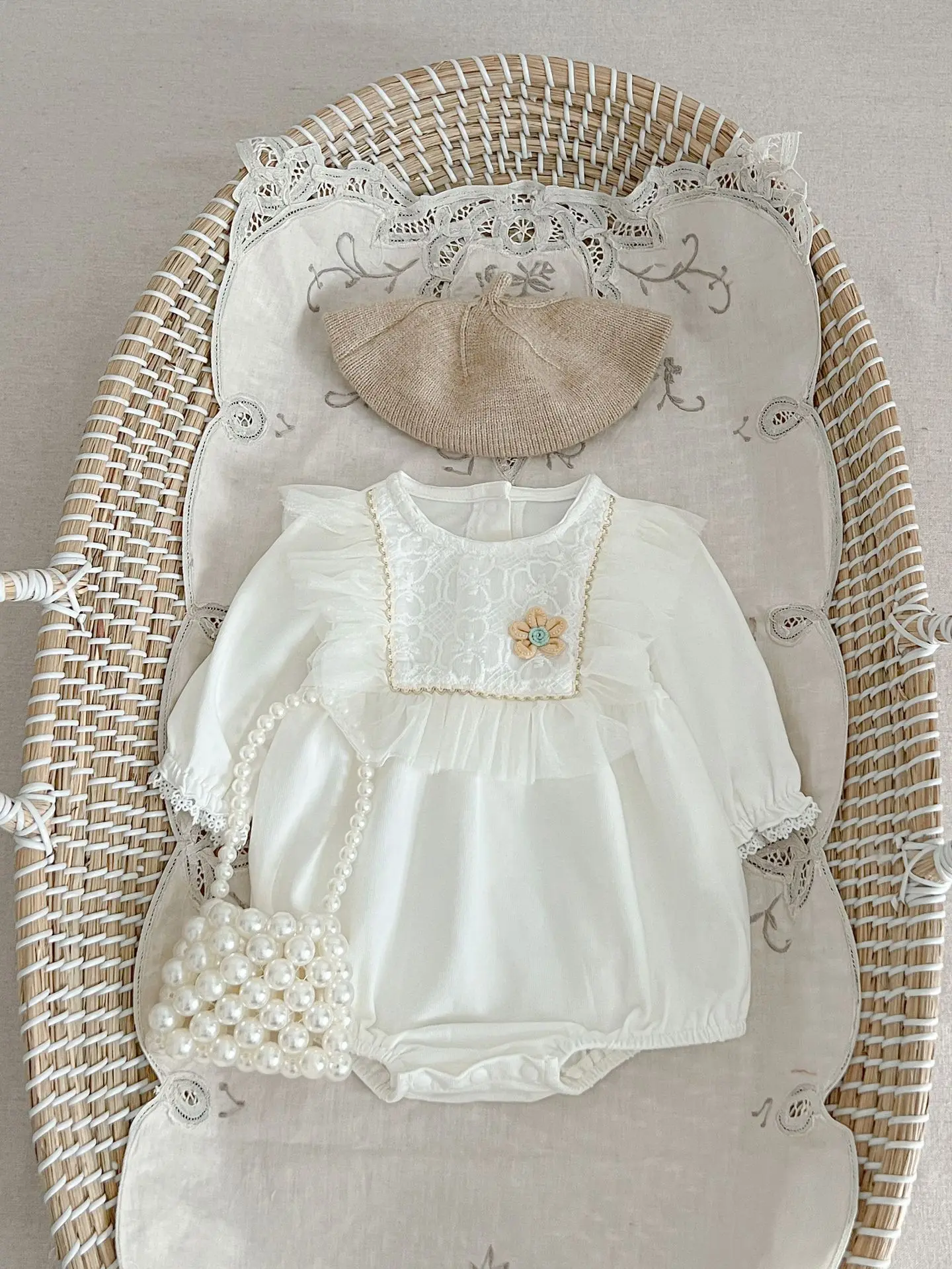 

Autumn Girl Infant Mesh Flounce Princess Birthday Long Sleeve Bodysuit Children Cotton Flower Lace Solid Casual Fashion Bodysuit