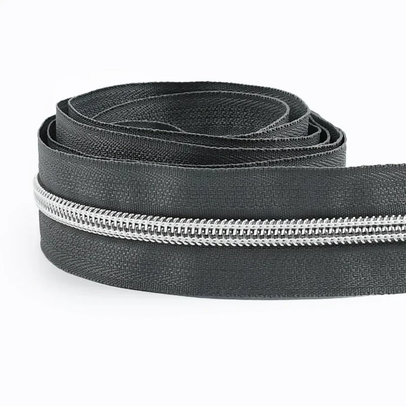 Durable Nylon Zipper for Sewing and DIY Projects