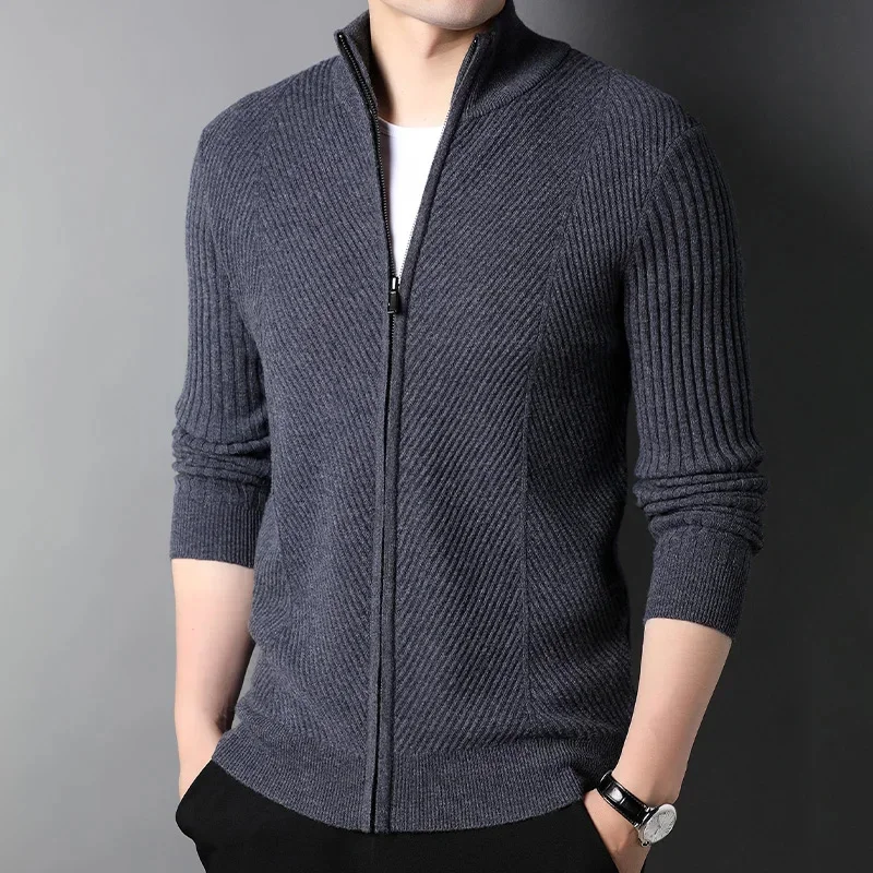 thumbnail image 1 of Suéter de lana para hombre, tipo cárdigan, estilo coreano, grueso, de moda, para primavera y otoño, con cuello alto, 1 of 4