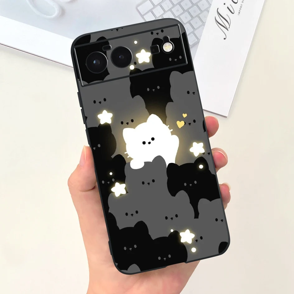 Astronaut-Themed Shockproof Silicone Case - Cute and Durable Cover