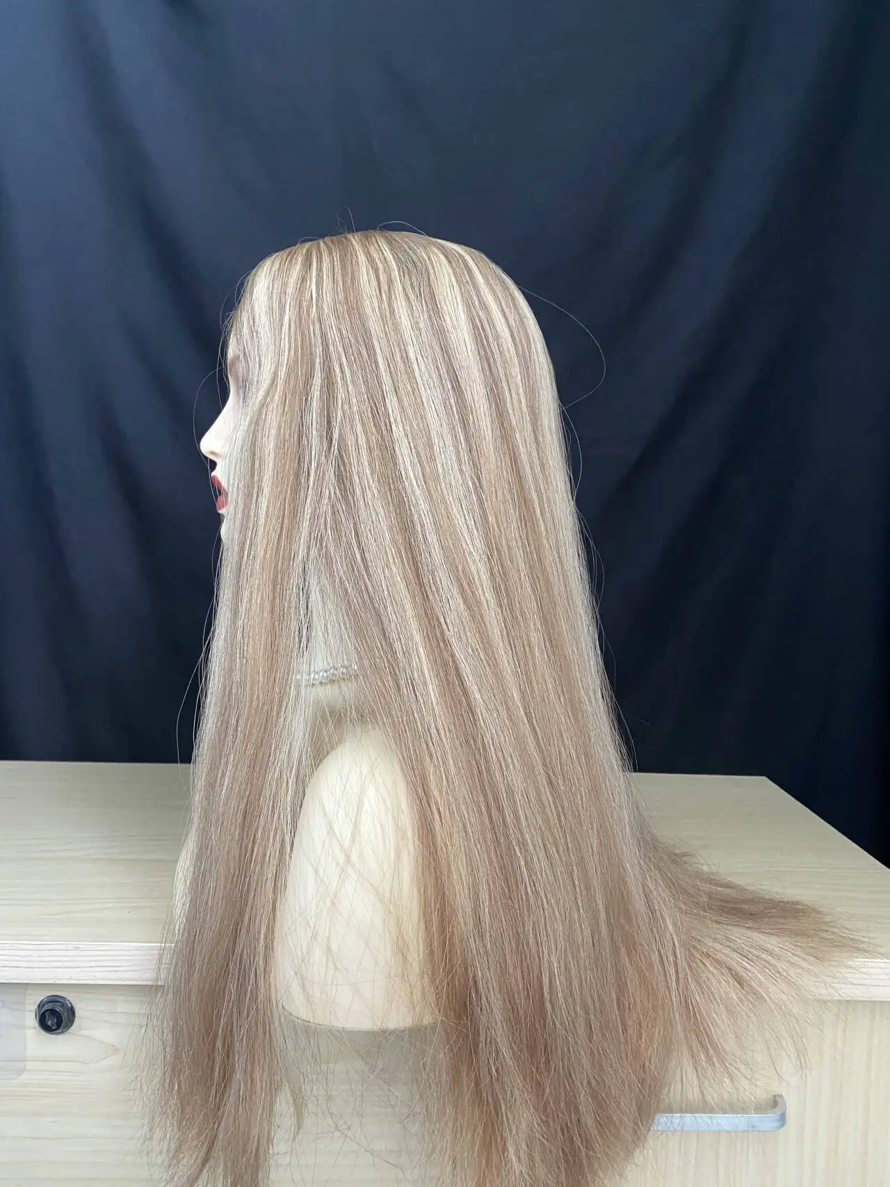J Jewish wig 25&ldquo; skin top/mono top slight layer cap size M blonde virgin hair naturalness One picture one physical object