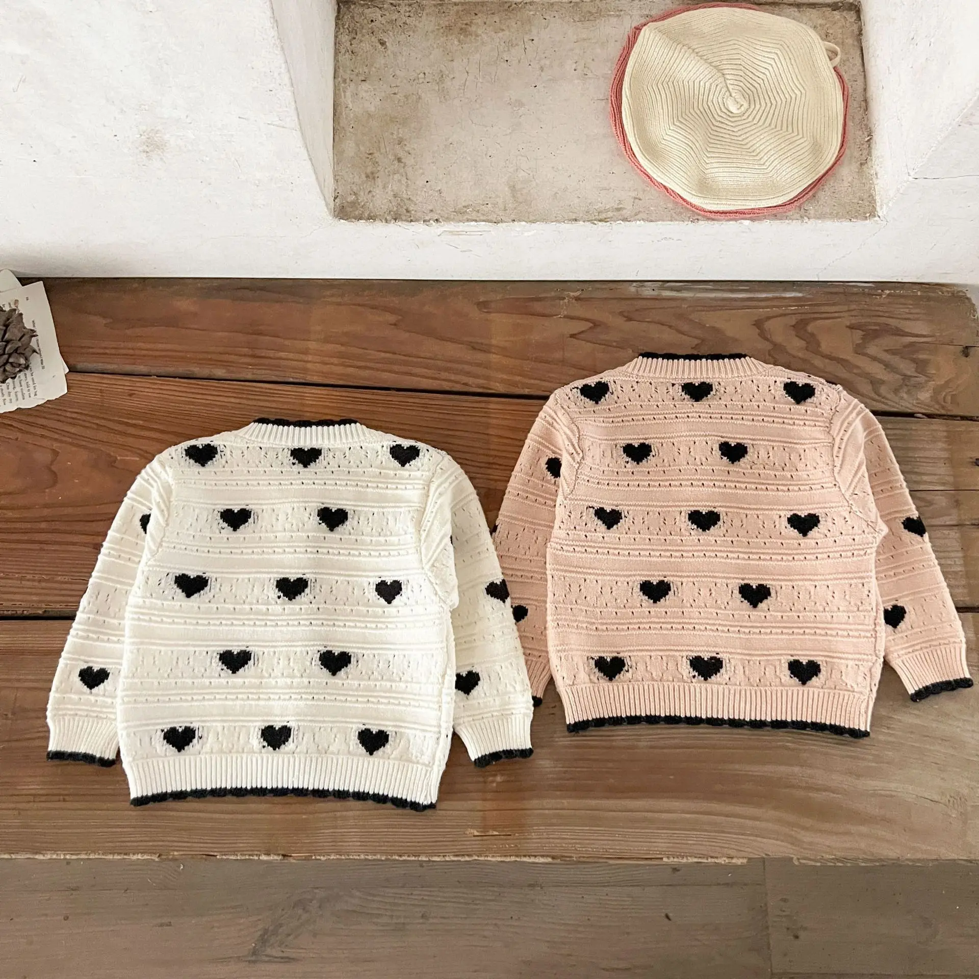 Spring Autumn Infant Baby Girl Sweater Coat Cotton Love Printed Knit Kid Girl Coat Loose Hollow Jacquared Newborn Cardigans