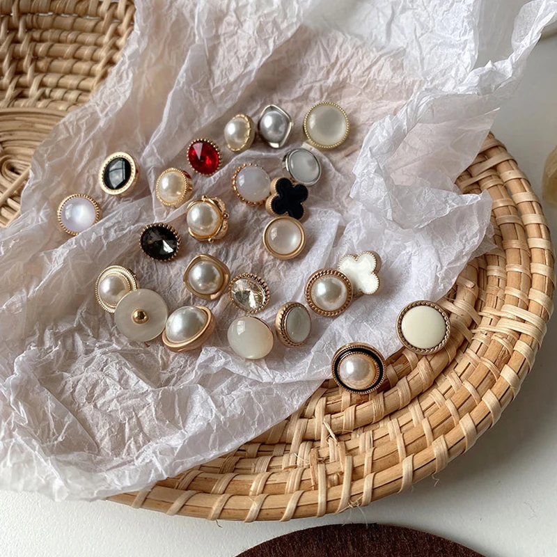 

Retro Buttons For Women Clothing Shirt Dress Decorative Round Rhinestone DIY Needlework Sew Crafts Metal Handicraft Accessories