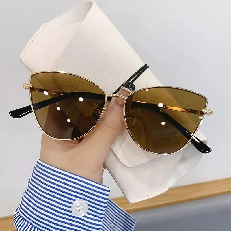 New Retro Metal Small Frame Cat-eye Sunglasses Womean Style