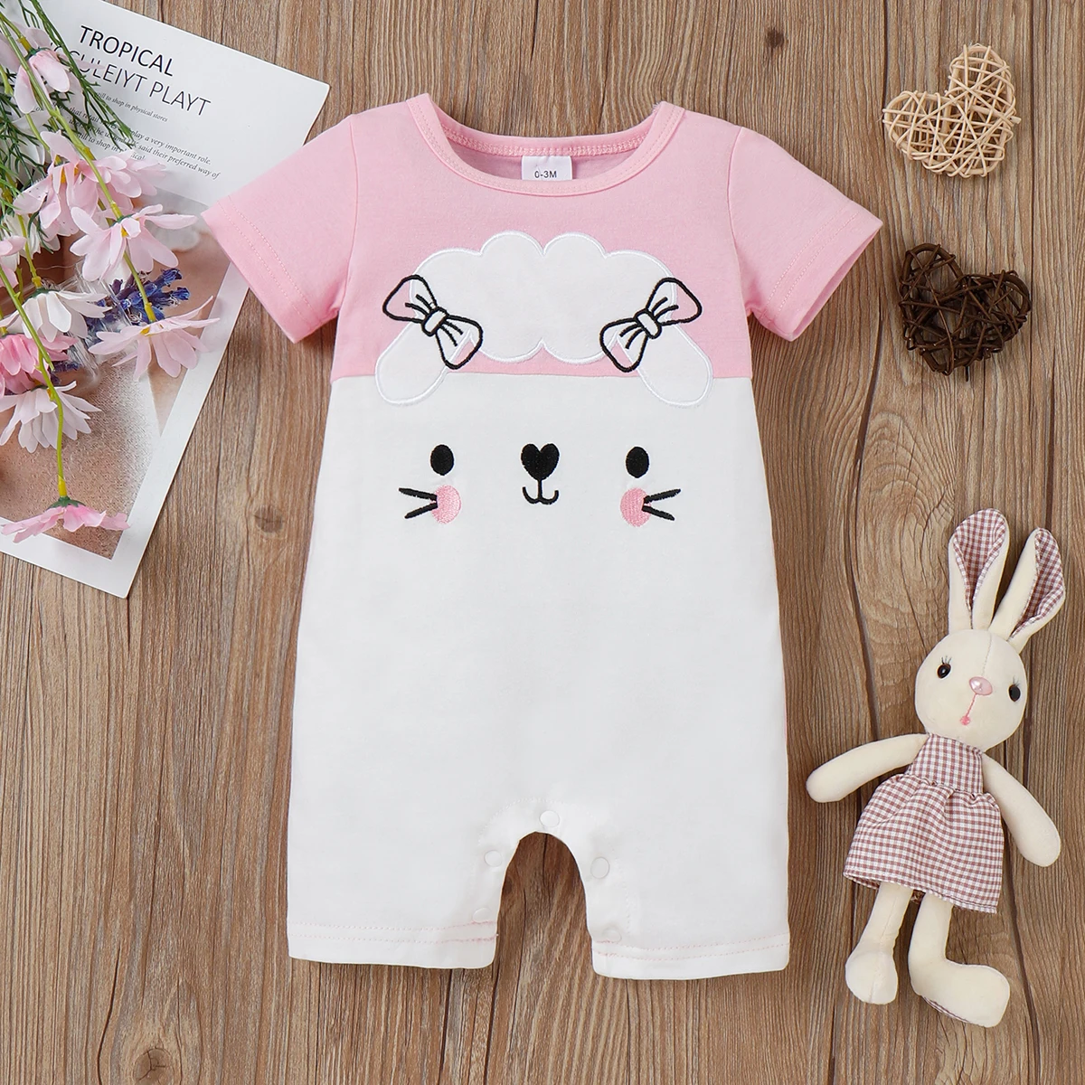 

PatPat Baby Girl Rabbit Embroidered Colorblock Short-sleeve Romper
