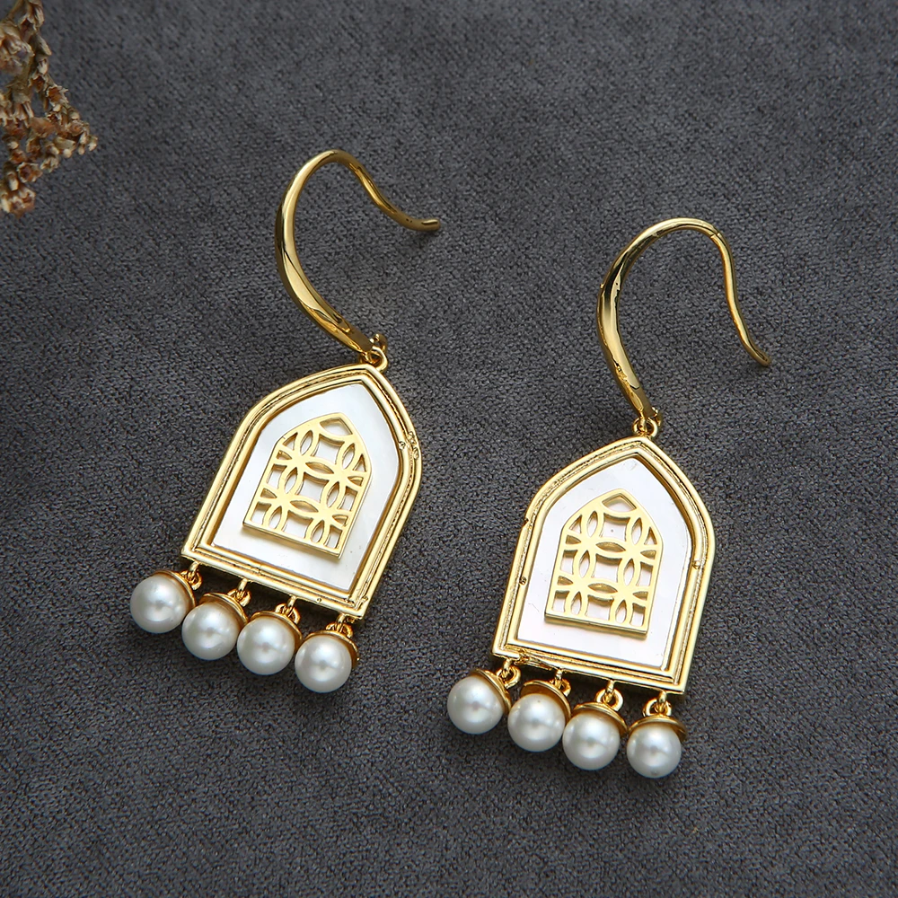 Luxury Pearl Nappe Fritillaria Thun-Bergli Geometry Orecchini Full Cubic Zircone Charm Gioielli Da Donna Regalo Hxs024 S354