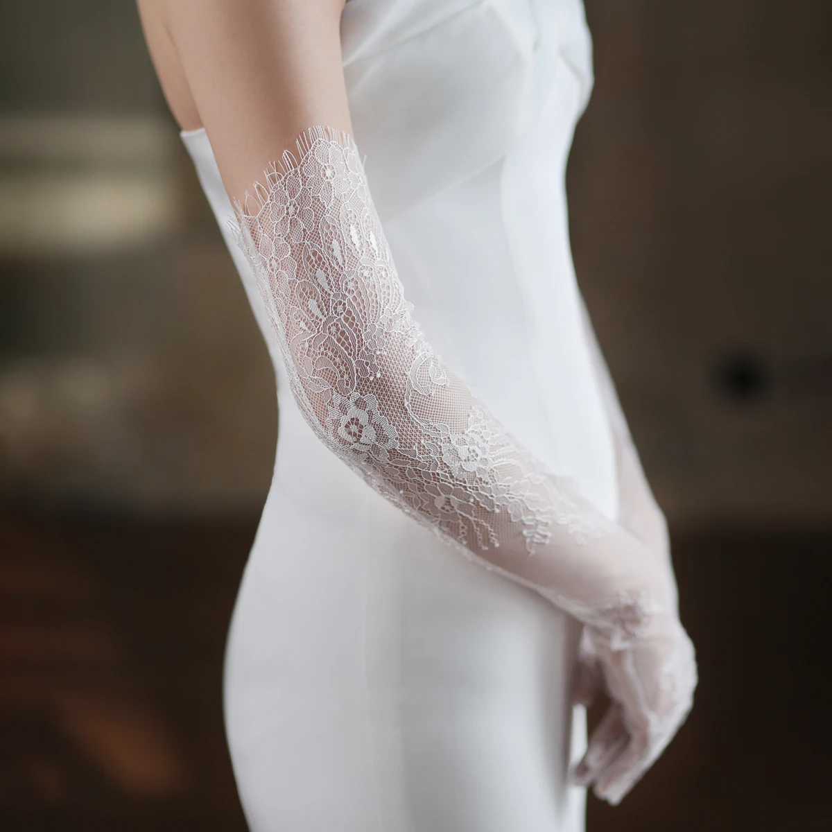 Lace Gloves Wedding Bridal Long Eyelash Edge Lace Appliqed Finger Bride Women Prom Opera Gloves