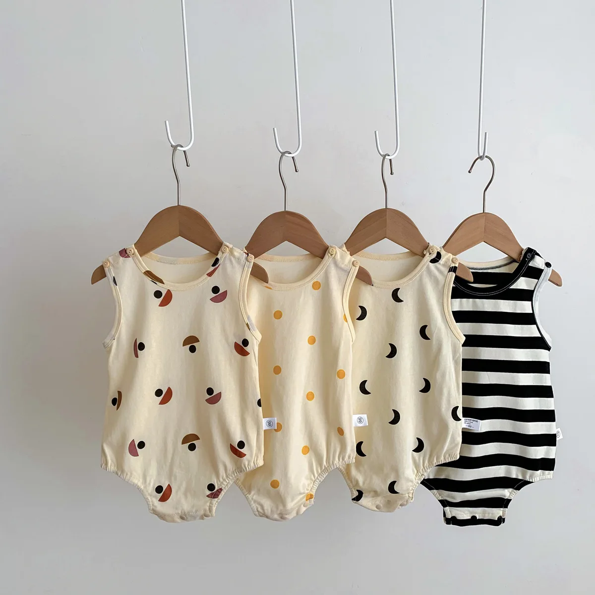 

2023 New Cute Print Baby Sleeveless Vest Bodysuit Newborn Toddler Boy Girl Cotton Jumpsuit Infant Summer Clothes 0-24M