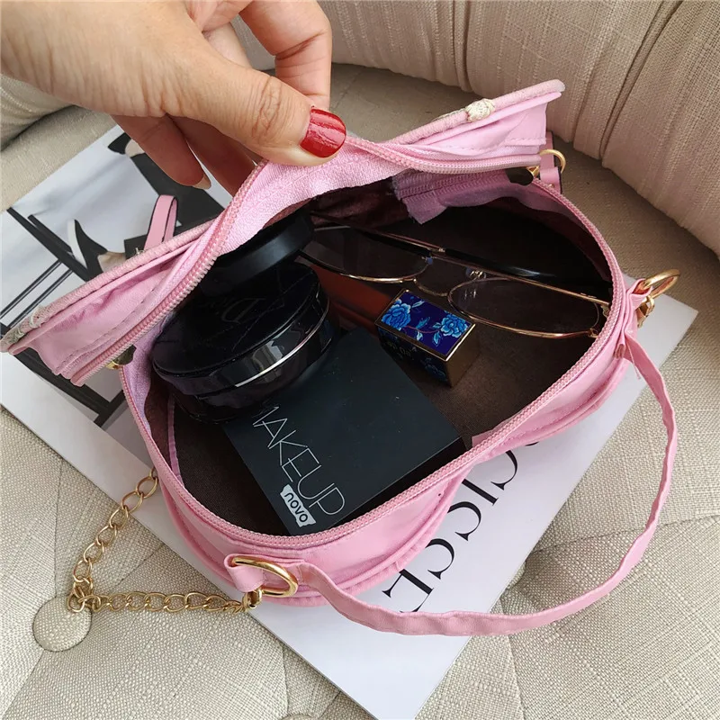 Piccola borsa a tracolla floreale in ecopelle per donna con cuore_voghion.com