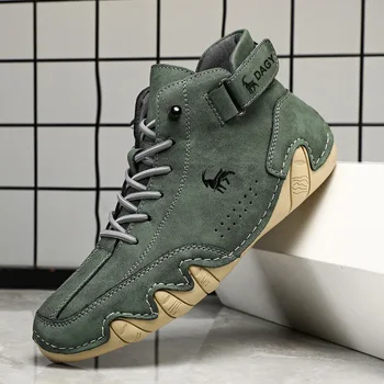 Stivaletti per uomo Casual peluche stivali da neve caldi Sneaker invernale scarpe da lavoro antiscivolo uomo stivali corti da moto Zapatillas Hombre 1