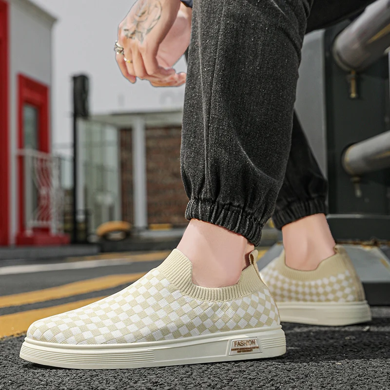 Hot Knit Plaid Men's Sneakers Summer Breathable Flat Skateboarding Shoes Men Fashion Comfortable Slip-on Casual Loafers For Men