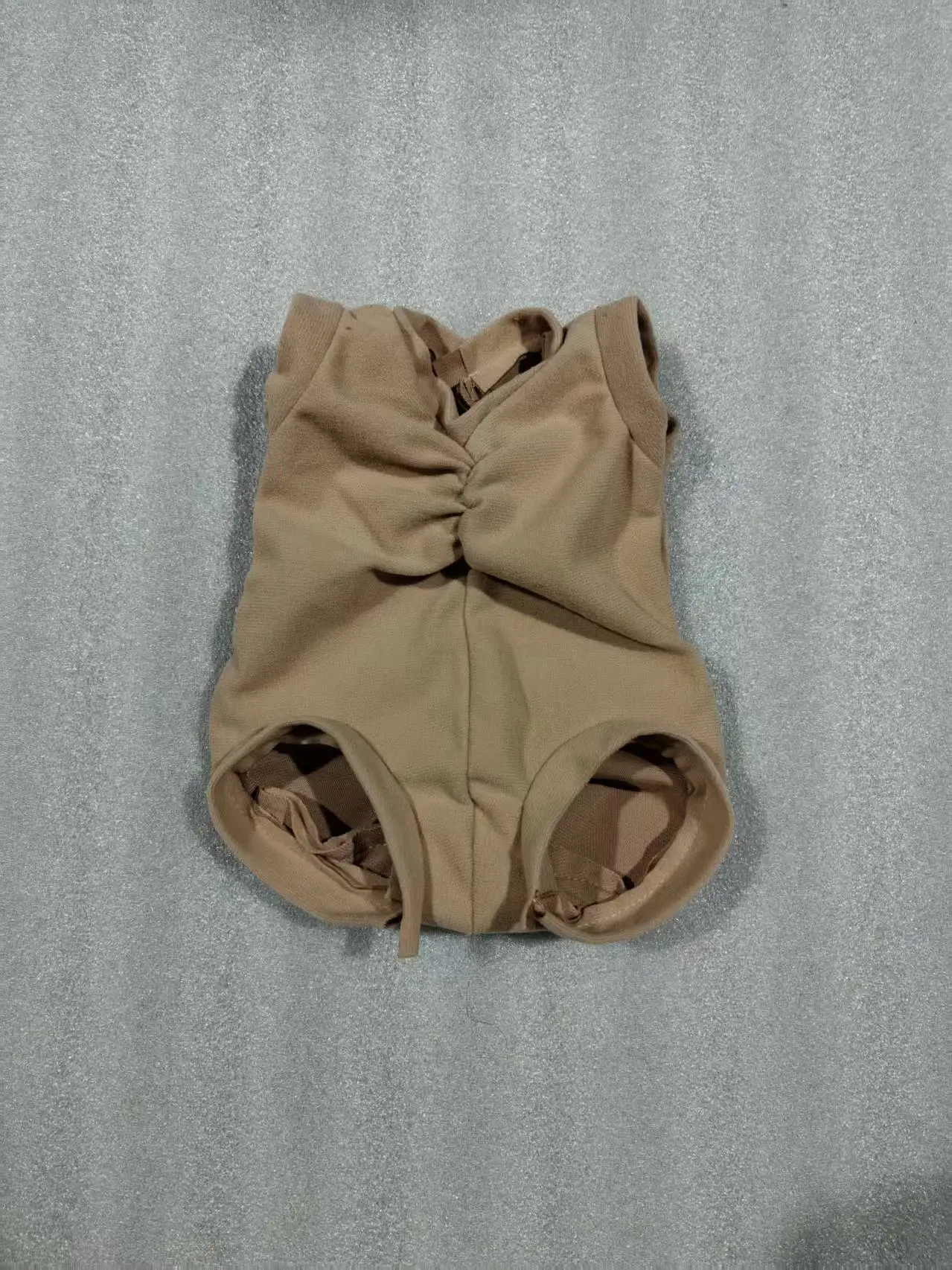 NPK 18 Zoll Bettie Reborn-Puppenbausatz – lebensechte unfertige Puppenteile mit lockigem blondem Haar, bereits bemalt – Detail 2