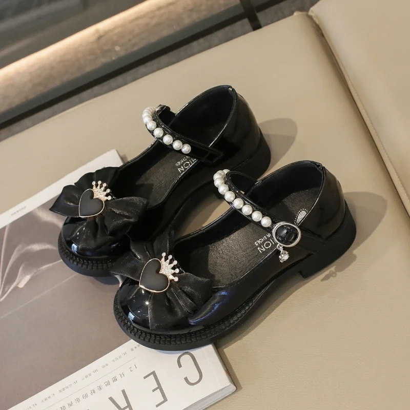 Girls Party Shoes Spring Autumn Kids Leather Shoe Sweet Love Crown Fashion Versatile Children Princess Shoes Hook Loop