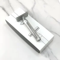 German model R94 Double Edge Safety Razor, a men's shaver made by CNC - processed stainless steel 2
