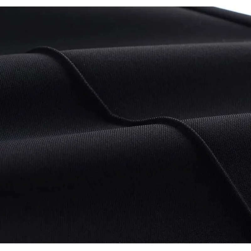 Рисунок 5 - Брюки женские прямые с широкими штанинами