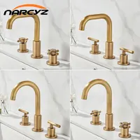 ก๊อกสามหลุมทองเหลืองโบราณสไตล์ยุโรปสำหรับอ่างล้างหน้าห้องน้ำห้องน้ำแบบย้อนยุคอ่างล่างหน้าด้วยมือก๊อกน้ำร้อนและน้ำเย็น YK-007 1