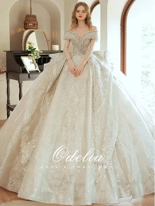 Рисунок 2 - Винтажное роскошное свадебное платье со шлейфом