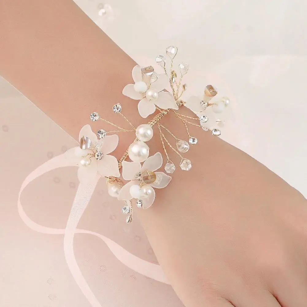 2Pcs Bridesmaid Wrist Flowers Decorative Wrist Corsage Bracelets Elegant  Bride Wrist Bracelets 