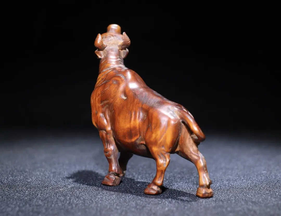 New European-style Cow Statue Zodiac Ox Animal Sculpture Retro Interior Decoration Figurine Handmade Wood Carving Ornament Feng 2