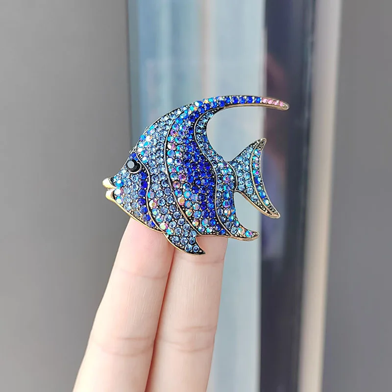 

Sparkling Rhinestone Fish Brooches Women Metal 4-color Flat Fish Office Casual Brooch Pins Gifts