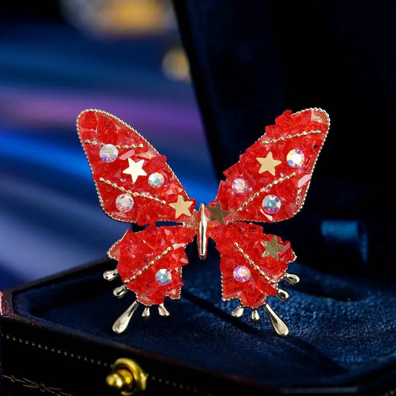 

Autumn and winter Fashion Statement Crystal Butterfly Brooches Pins Luxury Jewelry For Women Brand Design Elegant Corsage