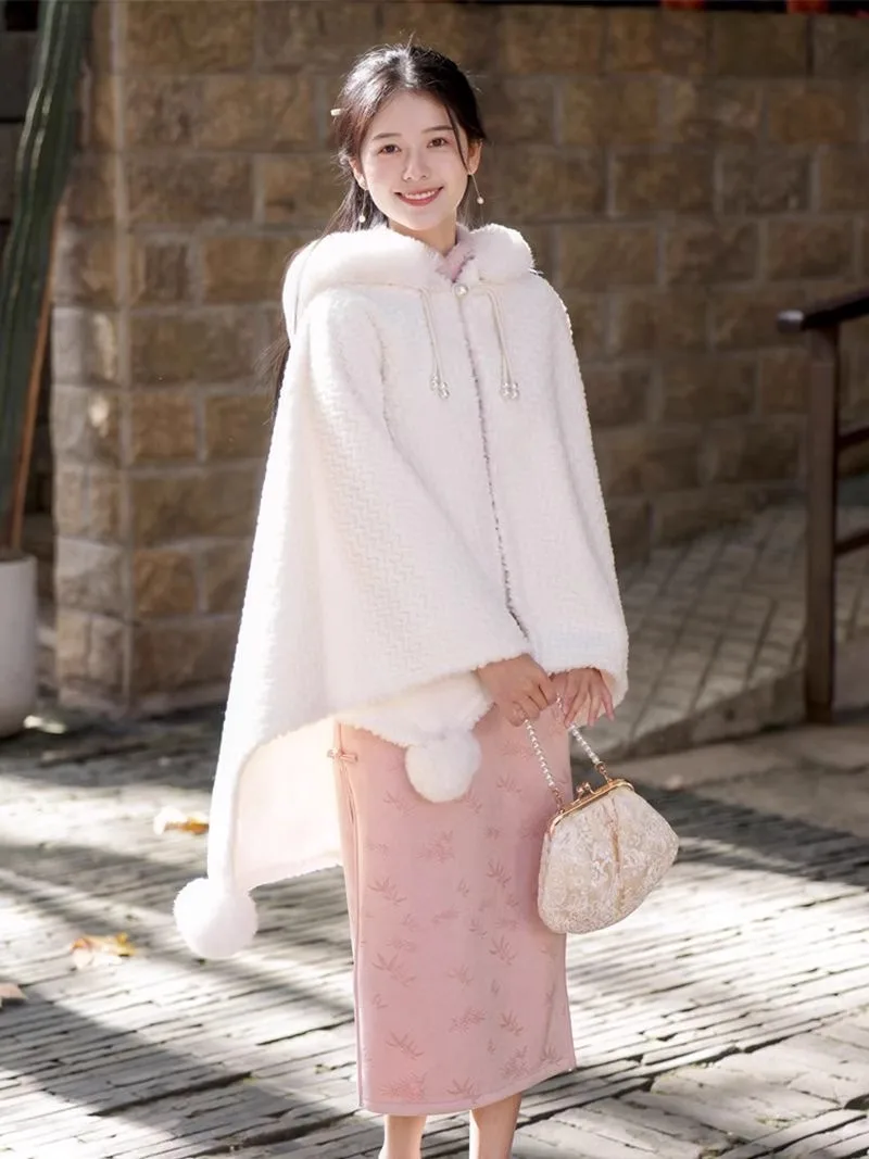 ★新品★ L'Appartement DE BALL FUR CAPE L'Appartement DE BALL FUR CAPE Fairytale Style Fur Balls Soft