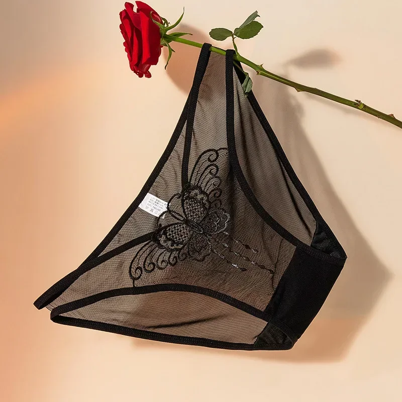 

Autumn and winter new embroidery lace rose pure desire briefs lace mid-waist comfortable bag buttock women's underwear