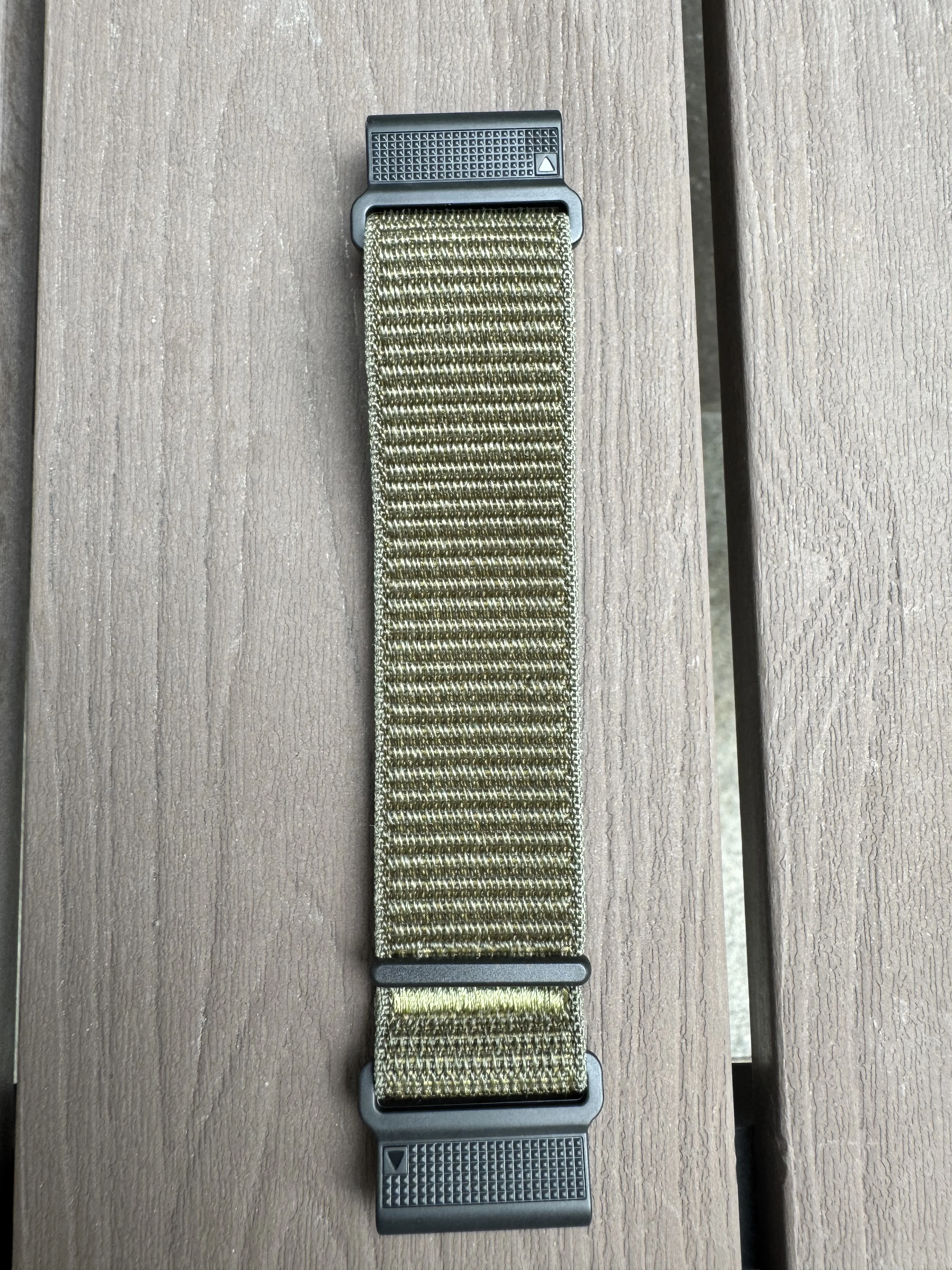 Durable Braided Nylon Loop Strap - QuickFit 22mm/26mm