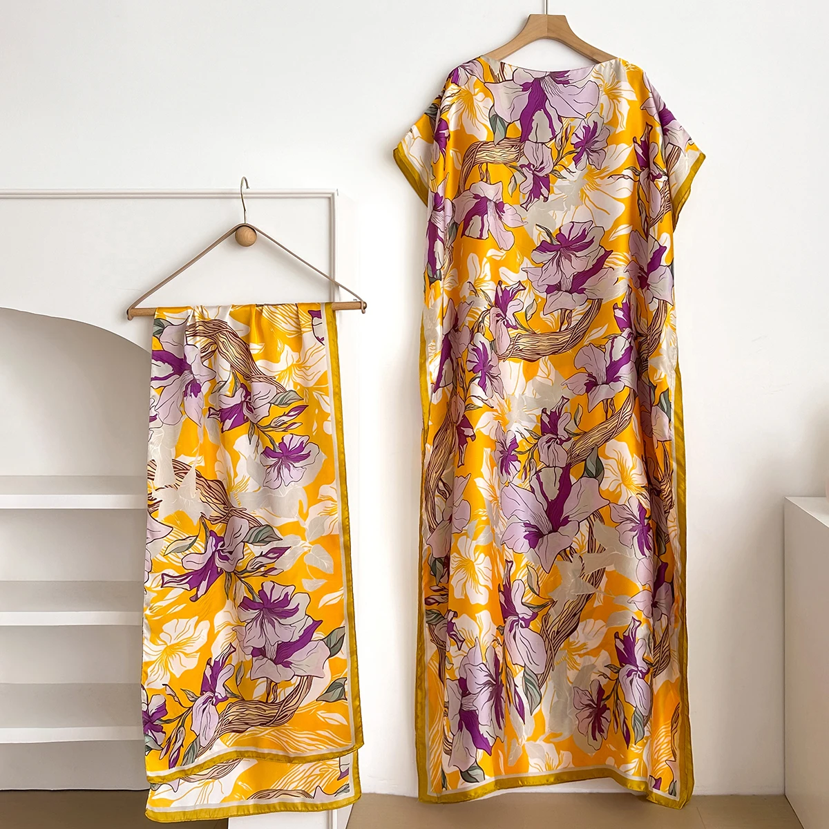 New 2025 Dubai Abaya For Women Summer Short Sleeve Cotton Dress Gold Stamping Loose Lady Maxi Islam African Dress With Big Scarf