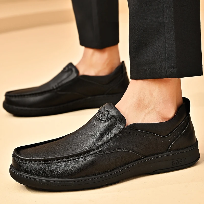 

Men Casual Shoes genuine leather Loafers Sneakers Outdoor Simplicity Fashion Handmade Retro Leisure Loafers slip on Men Shoes