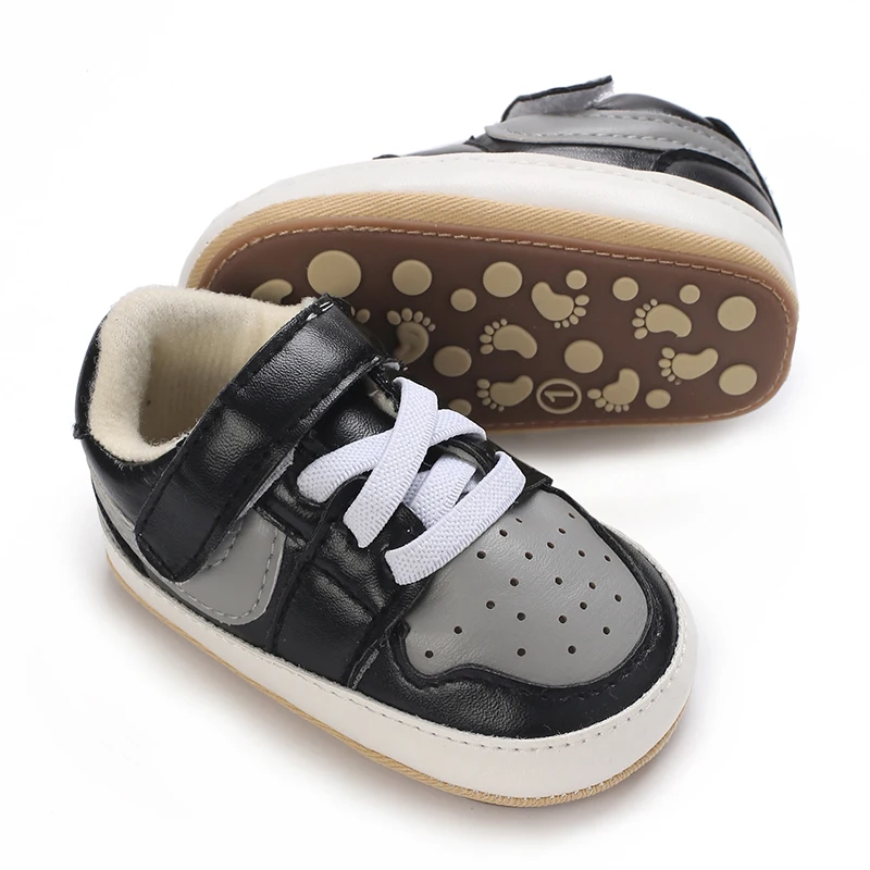 أحذية أطفال حديثي الولادة 0-18 متر للأولاد والبنات أحذية رياضية ملونة مطاطية من جلد البولي يوريثان متعددة الألوان أحذية رياضية كاجوال للمشاية الأولى