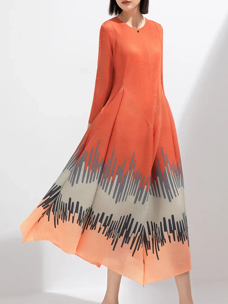 

Miyake Dress Women Winter High-End Fashion Loose Printed Round Neck Pleated Elegant Temperament Big Swing Lantern Skirt 2024 New
