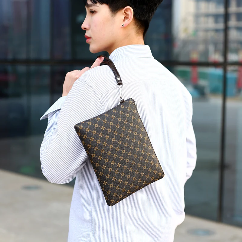 Рисунок 3 - Модный мужской клатч из мягкой искусственной кожи