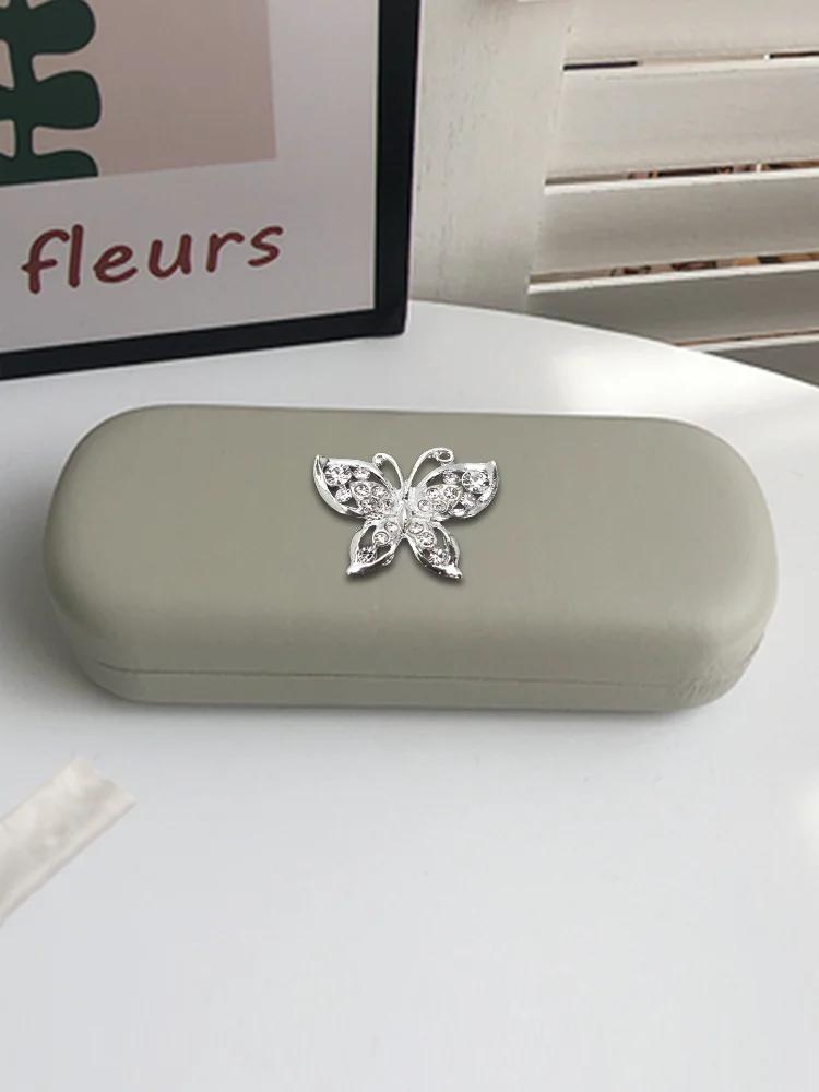 

Anti-Stress Eyeglasses Storage Box - Art Deco Butterfly Pendant Decor