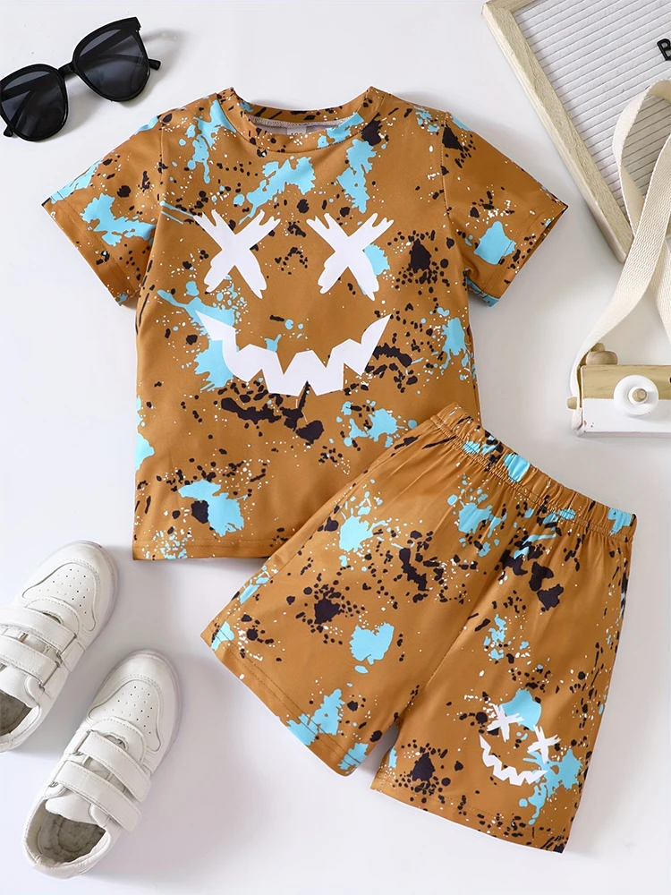 

Летний спортивный костюм из 2 предметов, Повседневная футболка с коротким рукавом и смайликом в стиле хип-хоп, спортивные штаны, наряд, комплект для бега, летняя детская одежда