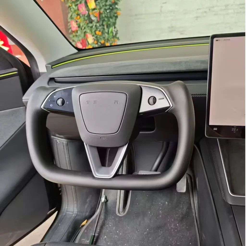 テスラ モデルY ジュニパー 2025+ 350/377mm ヨークハンドル