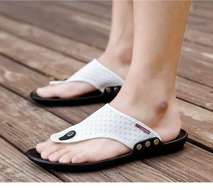 MAEDEF Slippers Summer Flip Flops for Men Beach Slippers Casual Sandals Comfortable Shoes Non-Slip Bathroom Shoes Men Slides