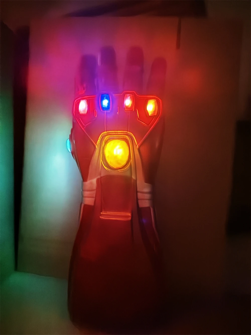 Superhero Cosplay Gloves Superhero Cos Prop Infinity Gauntlet LED Light Up Thanos Gloves Red Infinity Gloves Halloween Adult Cosplay Weapon Kid Gift Toy