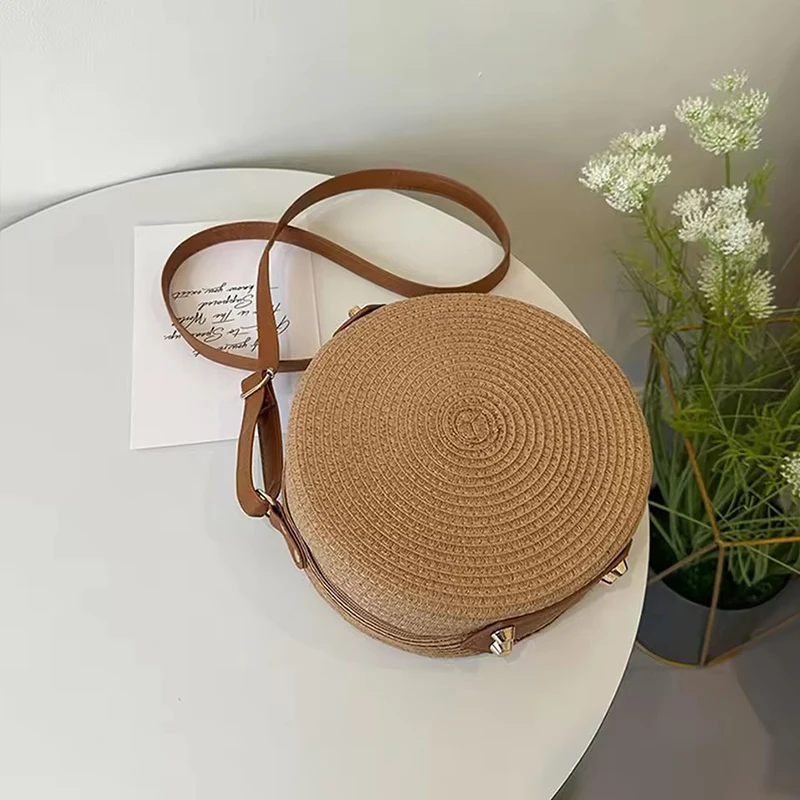 Women Round Rattan Weaving Bag Handmade Knitting Crossbody Bag Summer Circular Woven Shoulder Bag Vintage Beach Bag
