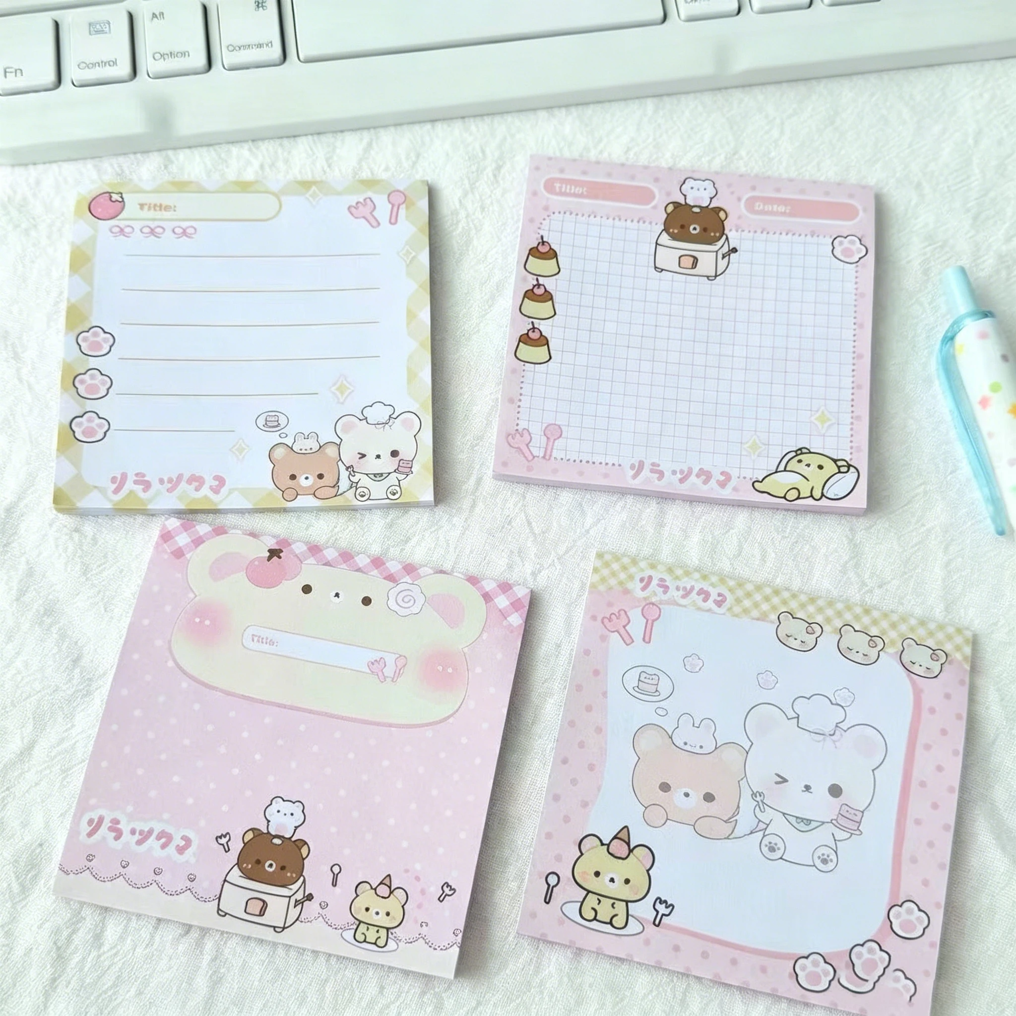 Set da 4 Foglietti Adesivi Originali a Tema Orsetto Cartone Animato, Design Accattivante e Carino, per Decorazione e Messaggi, Materiale per Scrapbooking e Post-it - immagine 3