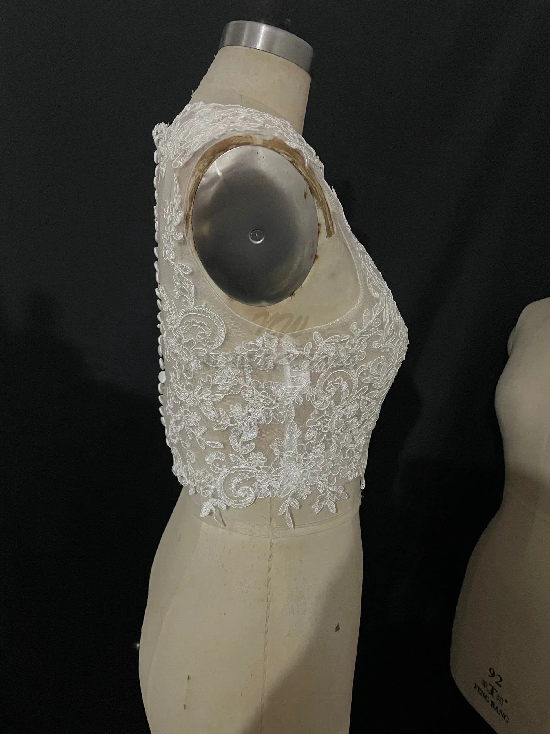 Lace Sleeveless Wedding Bolero Scoop Bridal Wraps for Wedding Party Prom Cheap Bride Jacket Shrug Customized